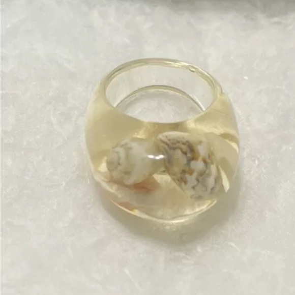 Chunky Retro Rings (lot of 5) Size 6-7 Lucite Plastic and Other Materials - Picture 2 of 6